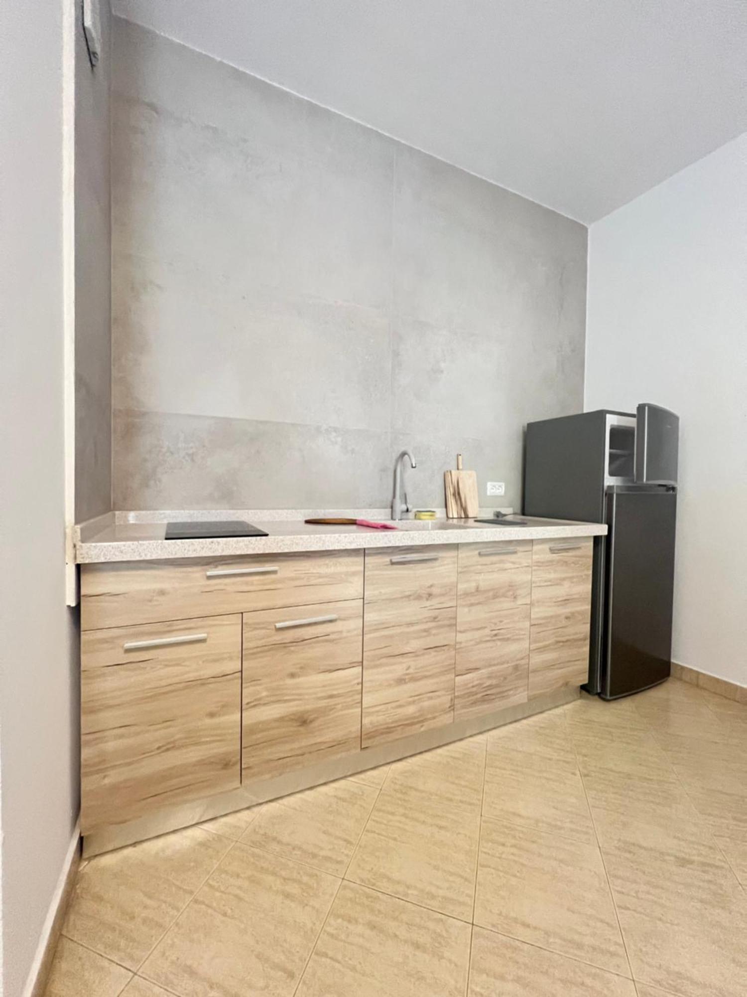 Apartamentes 303 A9 Golem (Tirana)