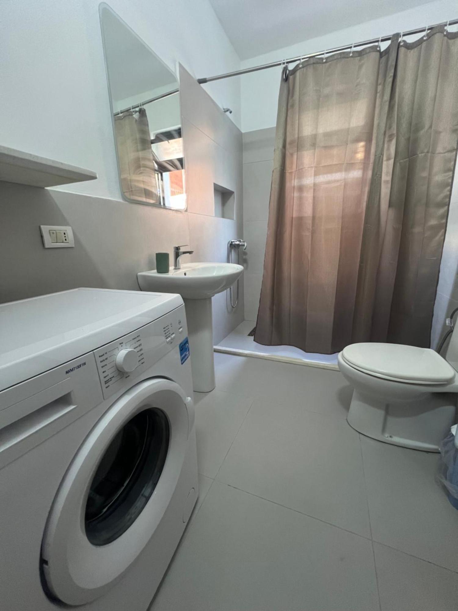 Apartamentes 303 A9 Apartament Golem (Tirana)